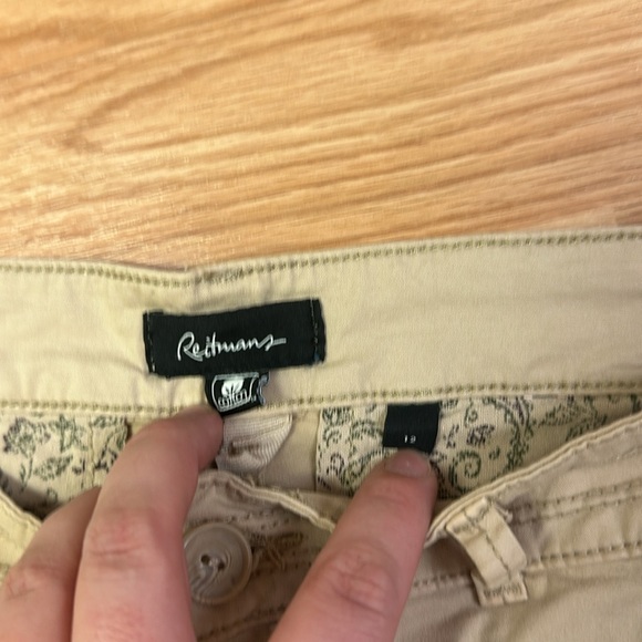 Reitmans Beige Bermuda Shorts 🩳 - Picture 2 of 4